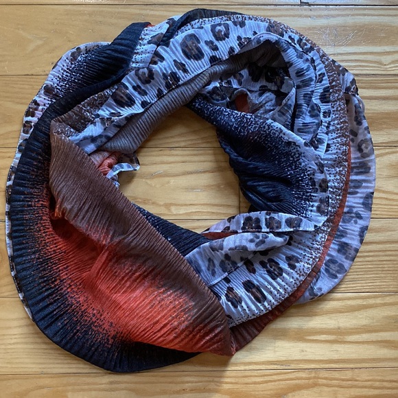 Brown and Orange Leopard Infinity Scarf Joan Rivers - Picture 2 of 8